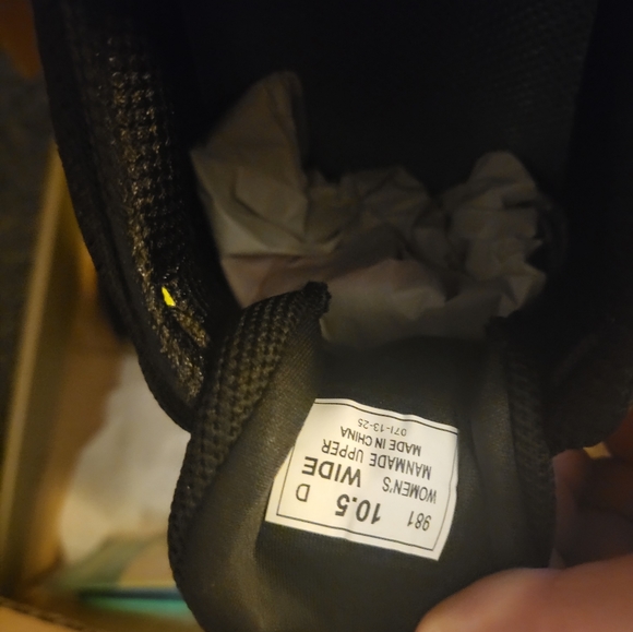 Orthofeet shoes 10.5 wide - Picture 3 of 3